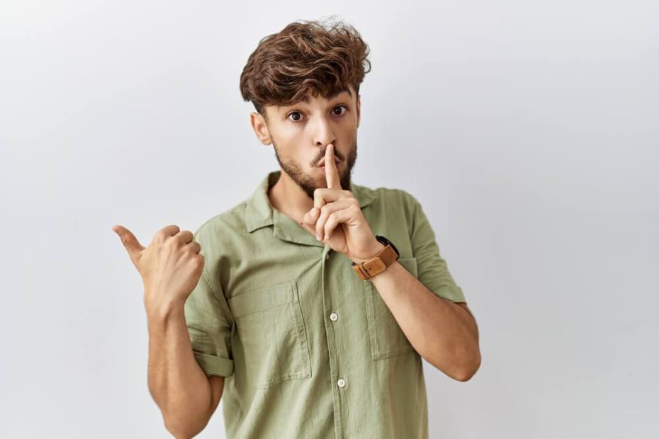 조용히 해달라고 영어로 공손하게 말하기