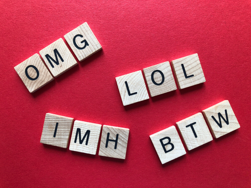 여러가지 영어 줄임말들이 나열되어 있다