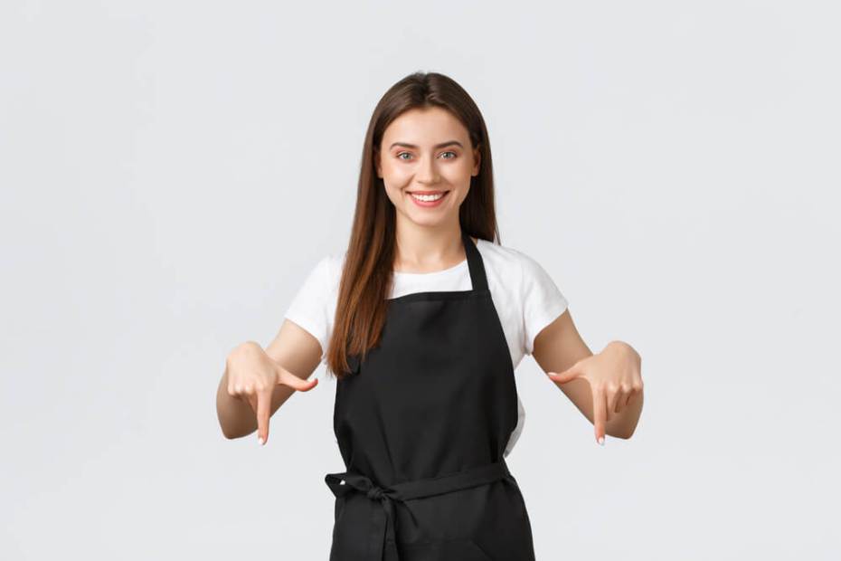 활짝 웃으며 동의를 표현하고 있는 여성